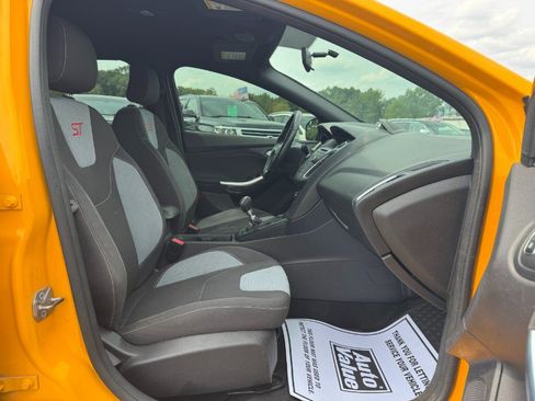 Used 2015 Ford Focus ST FWD image 19