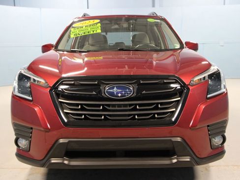 Used 2023 Subaru Forester Premium image 33
