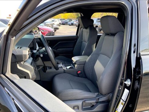 Used 2025 Toyota Tacoma SR image 7