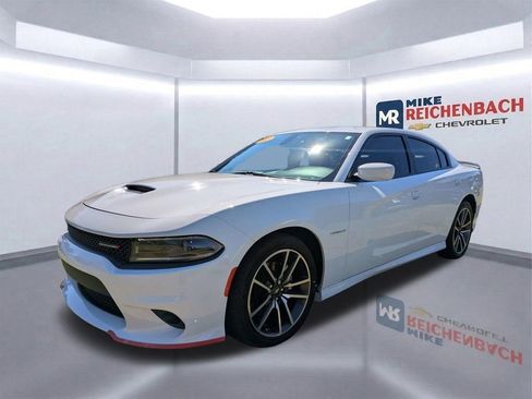 Used 2022 Dodge Charger R/T w/ Plus Group RWD image 8