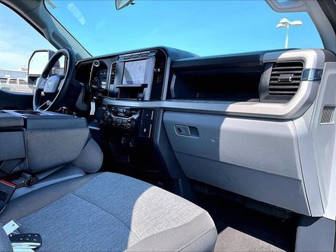 Used 2024 Ford F250 XL w/ STX Appearance Package AWD/4WD image 14