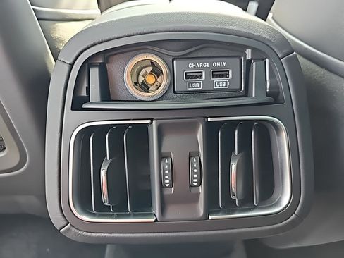 New 2024 Maserati Levante Modena Ultima image 32