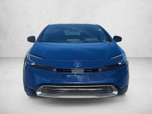Used 2024 Toyota Prius XLE FWD image 2