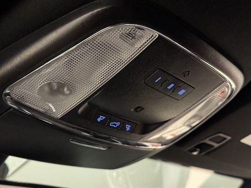 Used 2020 Jeep Grand Cherokee Altitude AWD/4WD image 32
