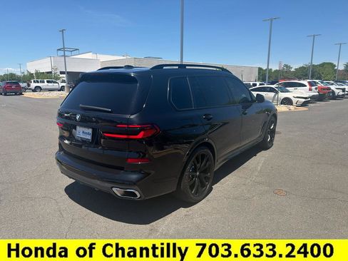Used 2023 BMW X7 xDrive40i w/ M Sport Package AWD/4WD image 7