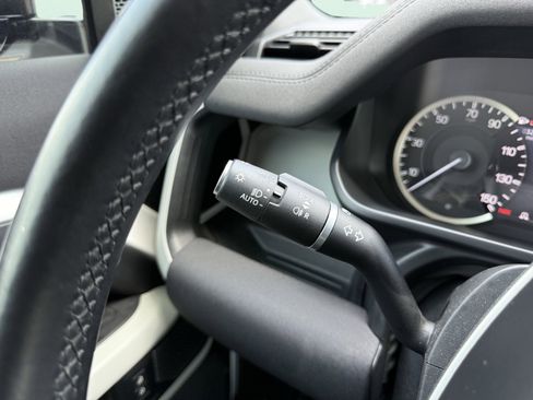 Used 2023 Land Rover Defender 90 S image 63