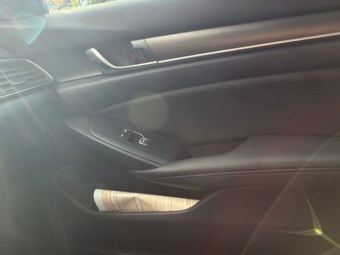 Used 2019 Honda Accord LX image 14