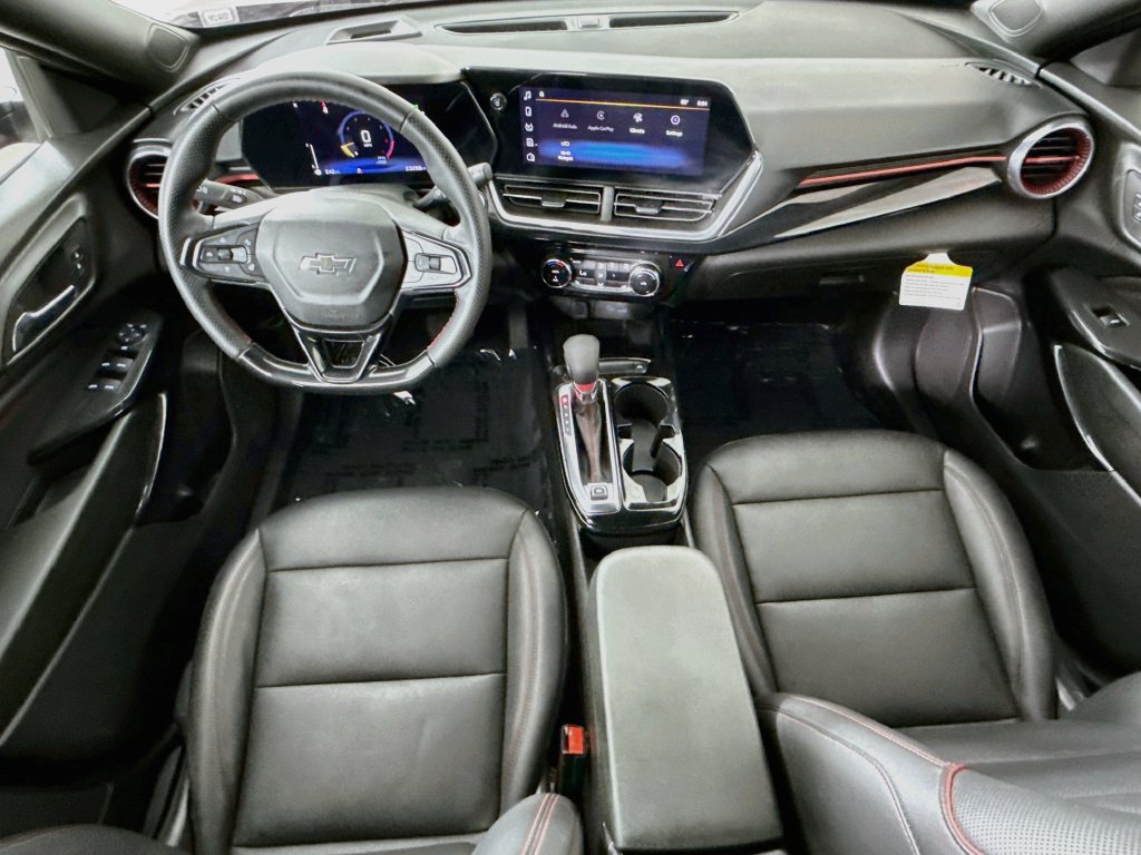 Used 2024 Chevrolet Trax RS FWD image 24