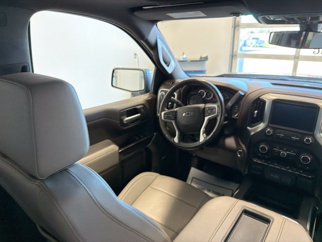 Used 2021 Chevrolet Silverado 1500 LT Trail Boss AWD/4WD image 25