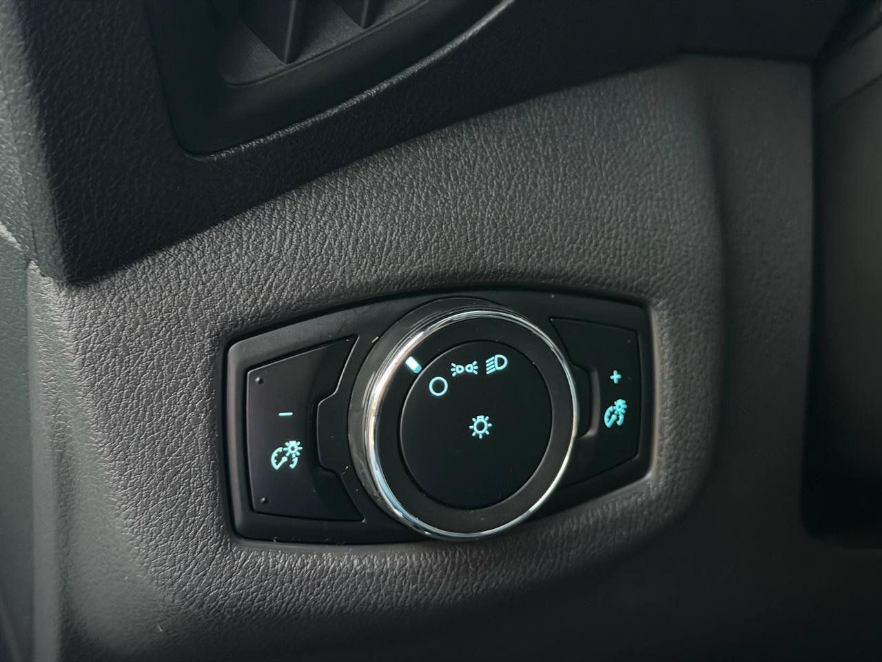 Used 2017 Ford Transit Connect XL FWD image 24