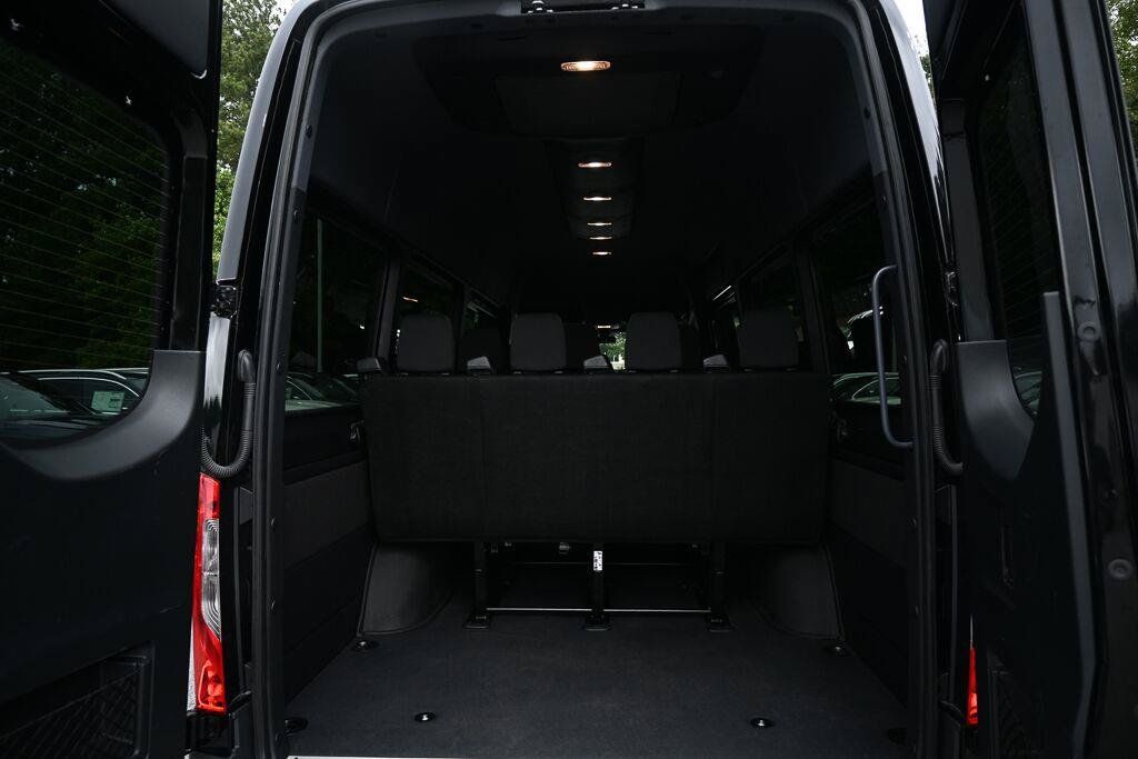 Used 2025 Mercedes-Benz Sprinter 2500 image 19