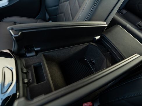 New 2026 BMW 530i xDrive w/ M Sport Package image 37