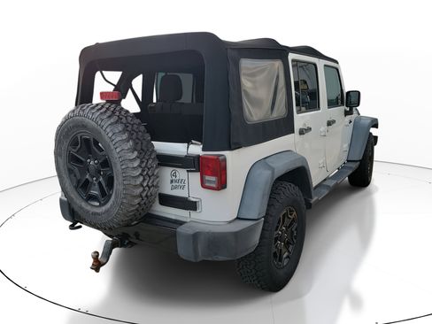 Used 2017 Jeep Wrangler Unlimited Sport image 9