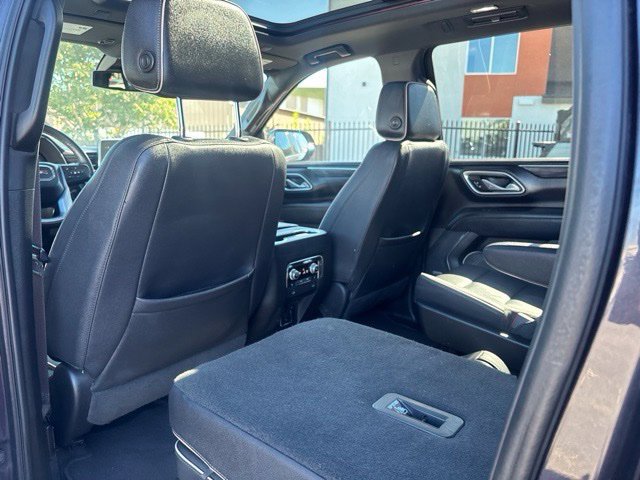 Used 2023 GMC Yukon XL SLT w/ SLT Premium Package AWD/4WD image 28