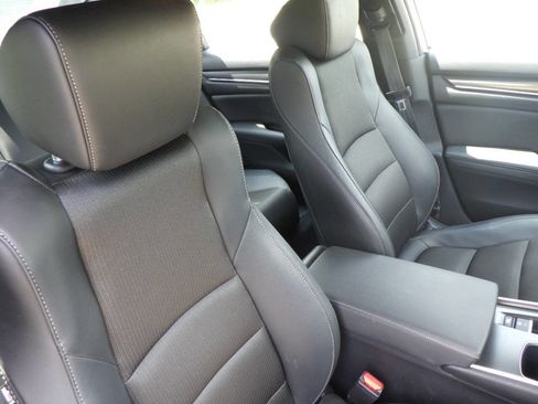 Used 2019 Honda Accord Sport image 17