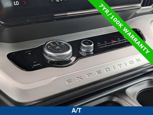 Certified 2025 Ford Expedition Active AWD/4WD image 36