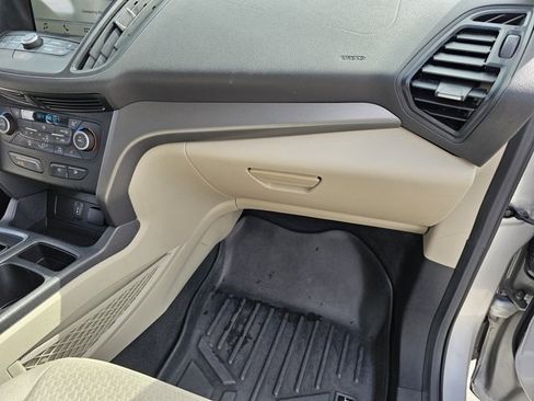 Used 2019 Ford Escape SE image 20