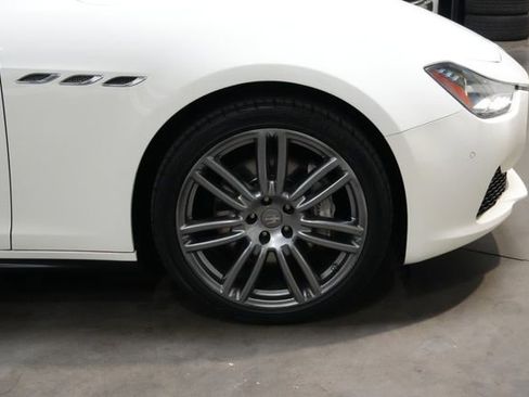 Used 2014 Maserati Ghibli RWD image 11