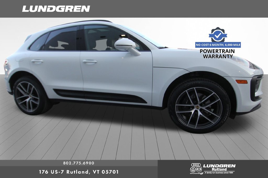 Used 2025 Porsche Macan AWD/4WD image 1