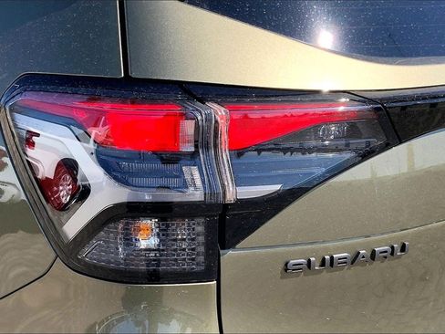 Certified 2025 Subaru Forester Limited image 22