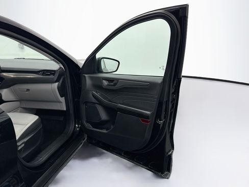 Used 2025 Ford Escape Active FWD image 31