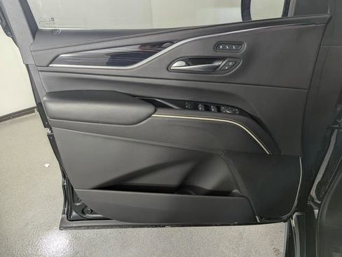 Used 2023 Cadillac Escalade V AWD/4WD image 8