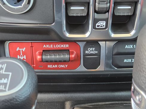 New 2026 Jeep Gladiator Mojave image 15