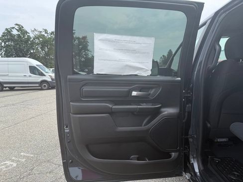 New 2026 RAM 1500 Express AWD/4WD image 7