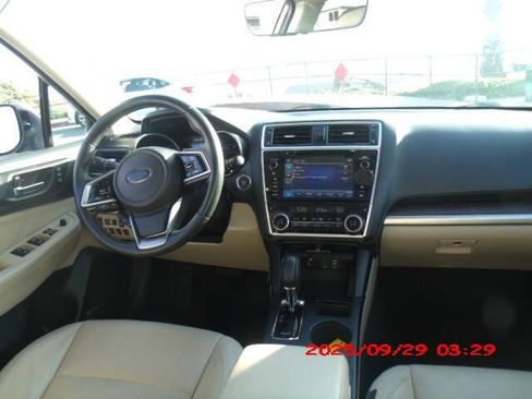 Used 2018 Subaru Outback 2.5i Limited image 8