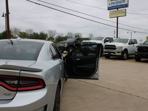Used 2019 Dodge Charger R/T w/ Plus Group RWD image 43
