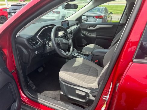 Certified 2022 Ford Escape SE w/ SE Sport Appearance Package FWD image 14