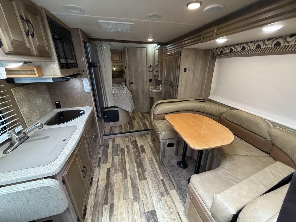 Used 2014 Mercedes-Benz Sprinter 3500 image 84
