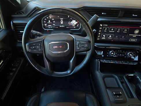 Used 2024 GMC Sierra 2500 AT4 w/ AT4 Premium Plus Package AWD/4WD image 20