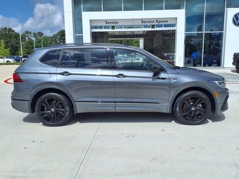 Used 2023 Volkswagen Tiguan SE R-Line FWD image 4