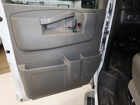 Certified 2024 Chevrolet Express 2500 w/ Driver Convenience Package image 18