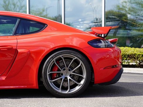 Used 2023 Porsche 718 Cayman GT4 RWD image 11