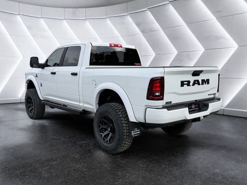 New 2025 RAM 2500 Big Horn AWD/4WD image 4