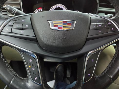 Used 2018 Cadillac XT5 Luxury w/ Driver Awareness Package AWD/4WD image 27