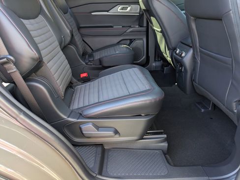 New 2026 Ford Explorer ST-Line w/ ST-Line Street Pack image 36