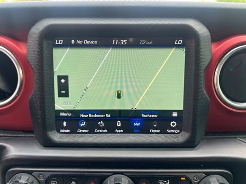 Used 2020 Jeep Wrangler Unlimited Rubicon w/ Dual Top Group AWD/4WD image 25