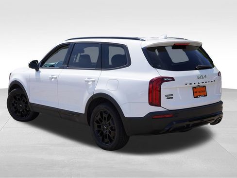 Certified 2022 Kia Telluride SX w/ Nightfall Edition Package AWD/4WD image 7