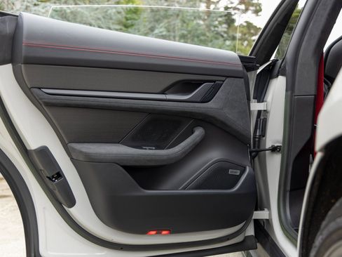 Certified 2023 Porsche Taycan GTS image 37