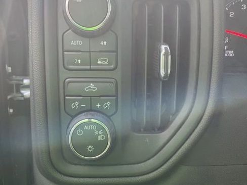 Used 2024 Chevrolet Silverado 1500 Custom image 30