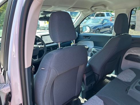 New 2025 Ford Maverick XLT image 28