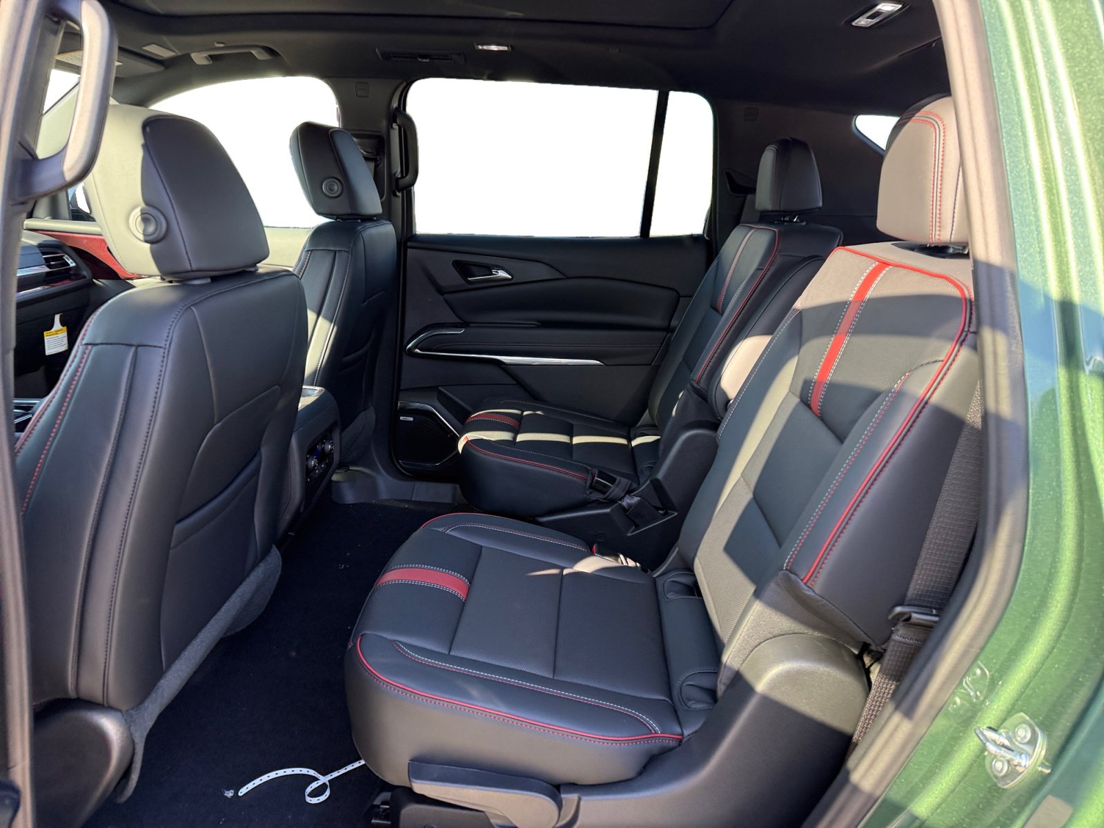 New 2027 Chevrolet Traverse RS AWD/4WD image 16