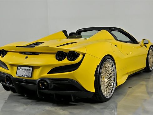 Used 2021 Ferrari F8 Tributo RWD image 12