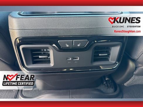 Used 2025 GMC Sierra 1500 AT4 image 35