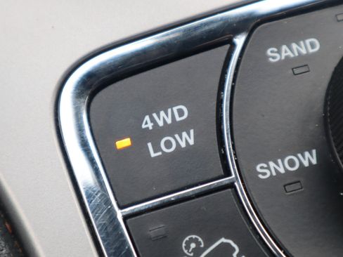 Used 2018 Jeep Grand Cherokee Limited image 88