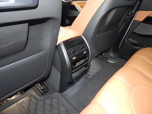 Used 2021 BMW X5 xDrive40i w/ M Sport Package image 26