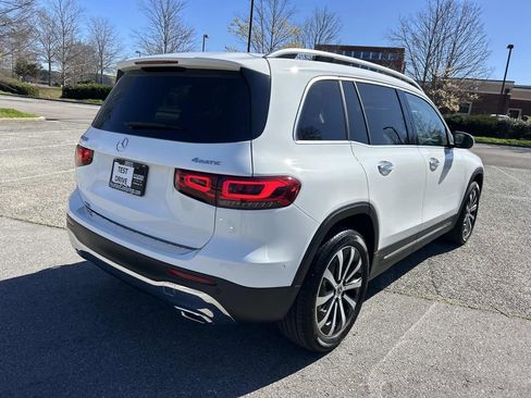 Used 2022 Mercedes-Benz GLB 250 4MATIC image 7